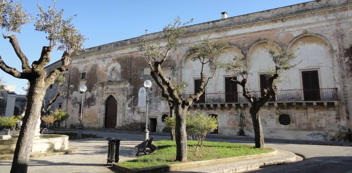 Spongano_Palazzo_Bacile