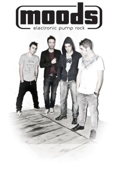 Pump Rock, vibrazioni all’ennesima potenza con il primo singolo dei Moods Immagine Pump Rock, vibrazioni all’ennesima potenza con il primo singolo dei Moods