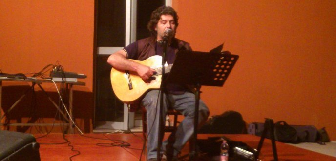 Il talento di Mino De Santis. Domani ad Alezio la presentazione dell'album "Muddhriche". Immagine Il talento di Mino De Santis. Domani ad Alezio la presentazione dell'album "Muddhriche".