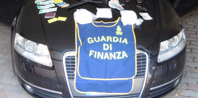 Traffico di stupefacenti sulle coste salentine: arrestati quattro albanesi ad Otranto Immagine Traffico di stupefacenti sulle coste salentine: arrestati quattro albanesi ad Otranto