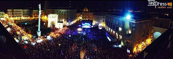 Lecce in delirio per “Battiti Live 2013”, tanti i big sul palco Immagine Lecce in delirio per “Battiti Live 2013”, tanti i big sul palco