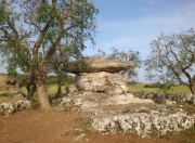 Il masso della vecchia, sulla "Collina dei fanciulli e delle ninfe", nota anche come "Stonehenge d'Italia" - Giuggianello (LE)