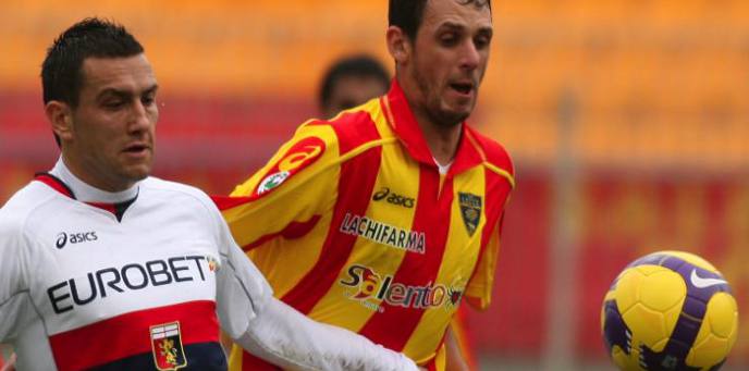 Il Lecce deferito per la vicenda calcioscommesse. Anche Benassi e Ferrario nei guai. Immagine Il Lecce deferito per la vicenda calcioscommesse. Anche Benassi e Ferrario nei guai.