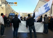 La protesta del comitato No Tap alle Officine Cantelmo